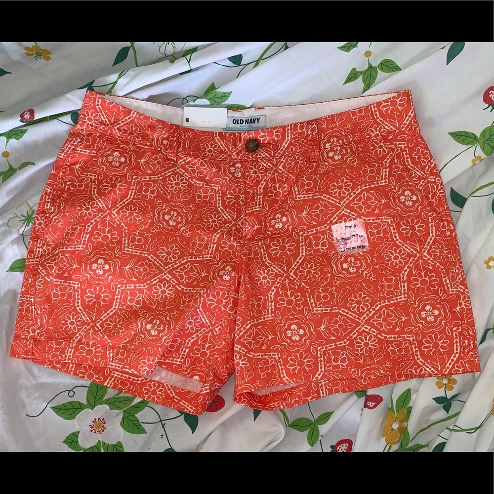 NWT Old Navy Orange & White Patterned Shorts